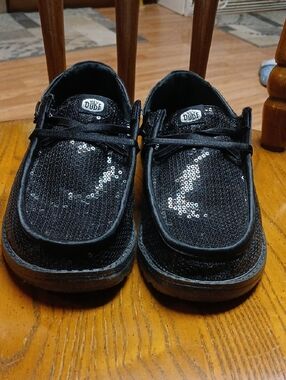 Hey Dude Womens Black Sequin Moccasins Size 8